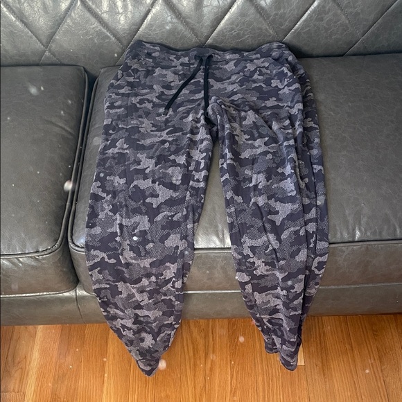 Lululemon grey/black ready to rulu brushed Camouflage Jogger Pants